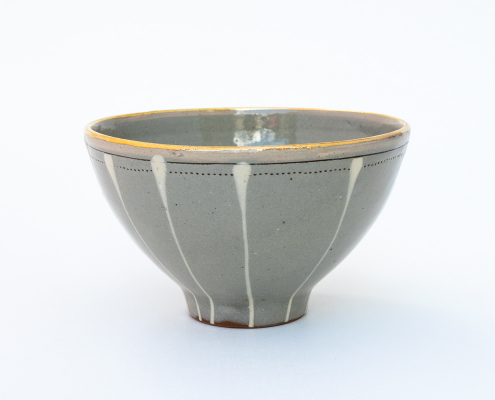 graue Keramikschale von Uta Minnich